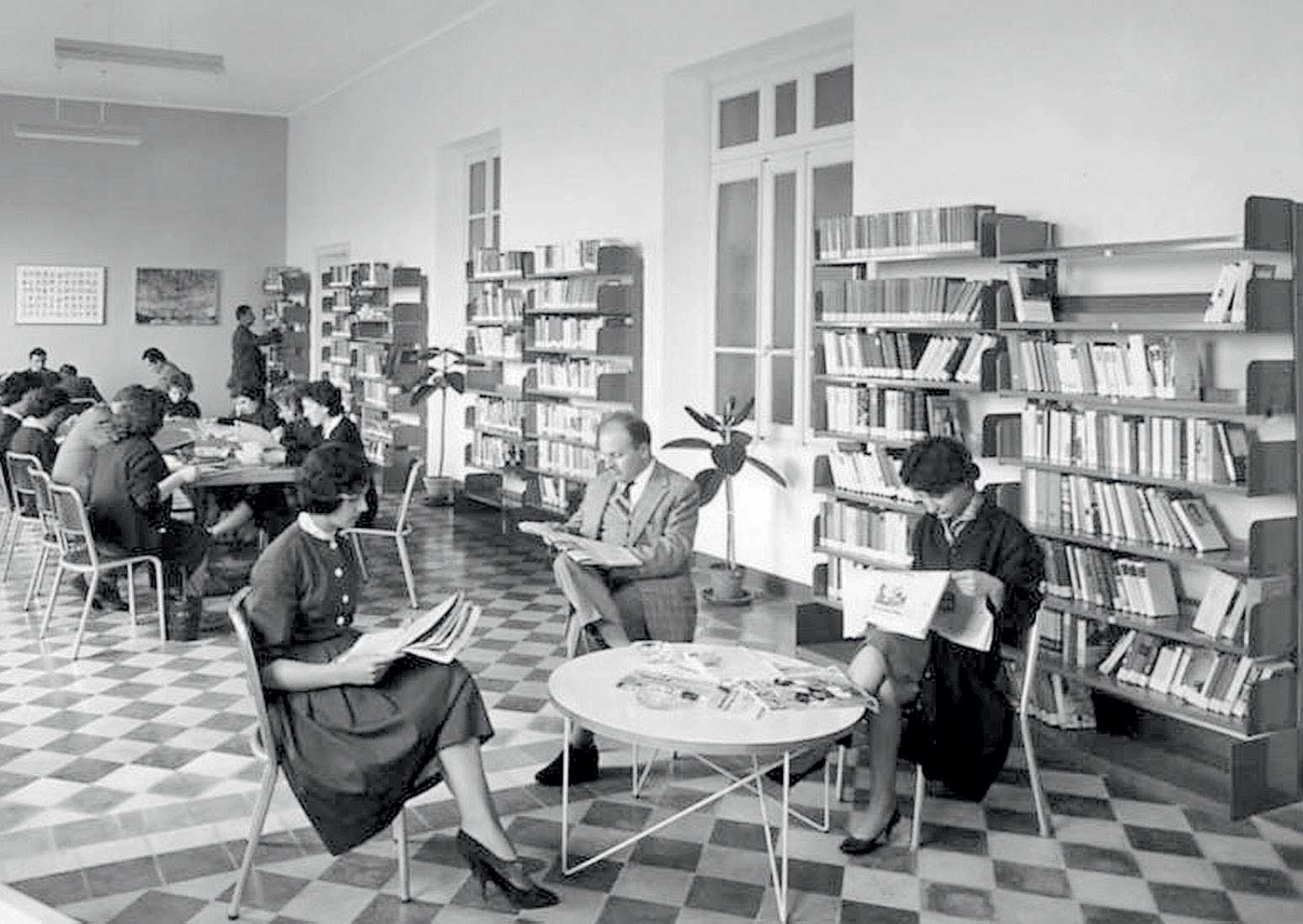 La Biblioteca Foto Archivio storico Fondazione Olivetti
